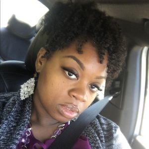 Meet your Posher, Deanna